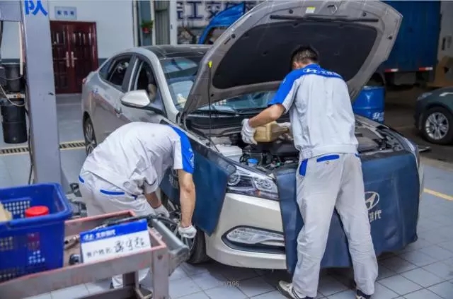 驚天秘聞: 開(kāi)車去4S店做保養(yǎng)要花多少錢？