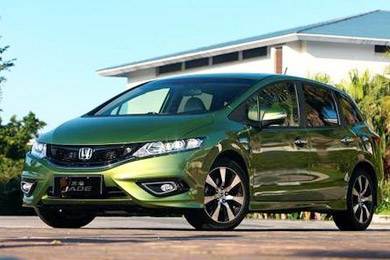 新概念轎車JADE（杰德）給您講訴倒車那點(diǎn)事兒！