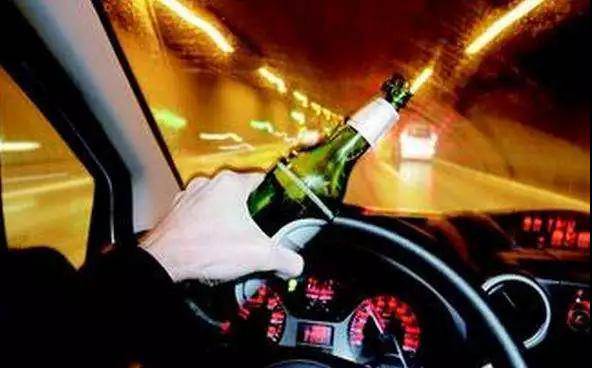 真的假的？最新交規(guī)：酒后躺車內(nèi)休息也算酒駕？